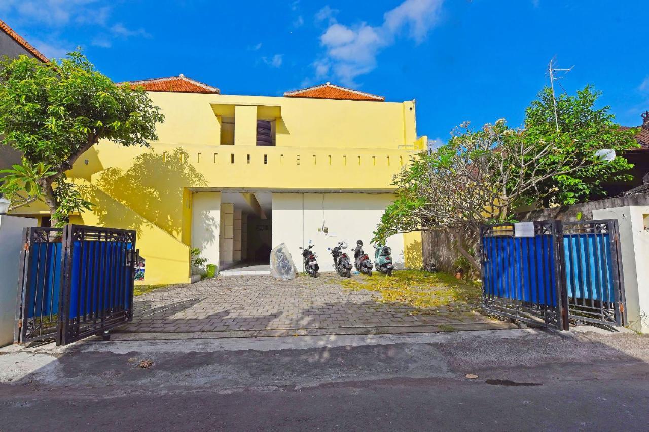 Oyo 91445 Sandat Guest House Денпасар Екстериор снимка