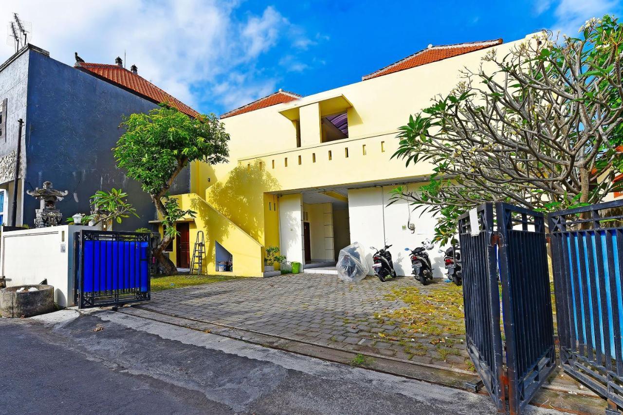 Oyo 91445 Sandat Guest House Денпасар Екстериор снимка