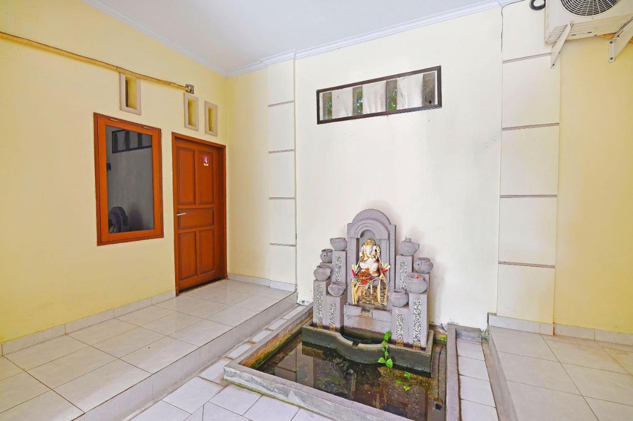 Oyo 91445 Sandat Guest House Денпасар Екстериор снимка